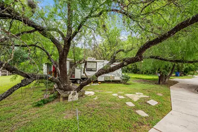 1132 Eleanor Street, Austin, TX 78721 - Photo 1