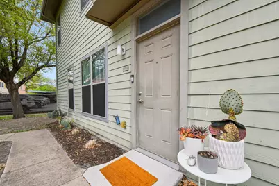 1201 Grove Boulevard #1604, Austin, TX 78741 - Photo 3