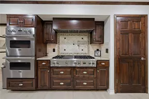 3409 Lakeside Dr, Austin, TX 78723 - Photo 9