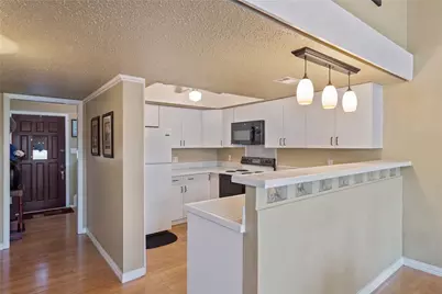 317 Venture Boulevard S, Point Venture, TX 78645 - Photo 3