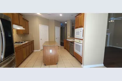 2905 Majestic Oaks Pass, Austin, TX 78732 - Photo 17