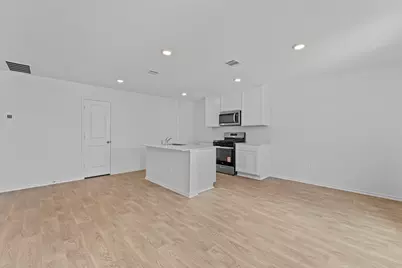 1039 Phantom Hill Boulevard, Buda, TX 78610 - Photo 11