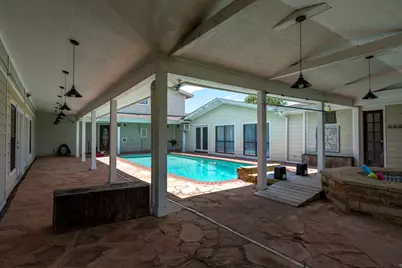 3345 E Austin Street, Giddings, TX 78942 - Photo 7