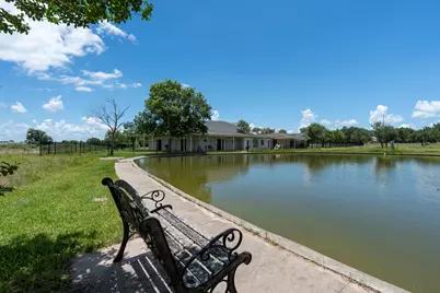 3345 E Austin Street, Giddings, TX 78942 - Photo 3