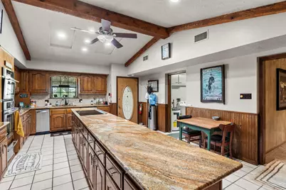 3345 E Austin Street, Giddings, TX 78942 - Photo 11