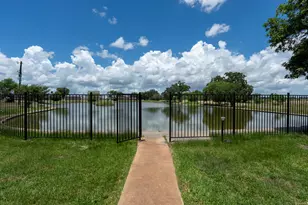 3345 E Austin St, Giddings, TX 78942 - Photo 31