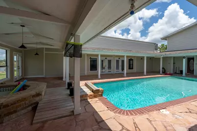 3345 E Austin Street, Giddings, TX 78942 - Photo 9