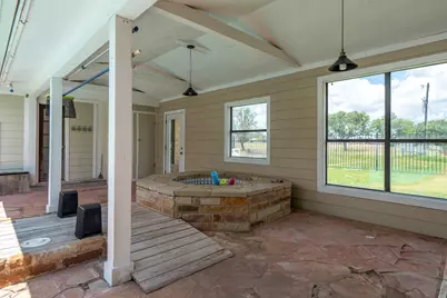 3345 E Austin Street, Giddings, TX 78942 - Photo 9