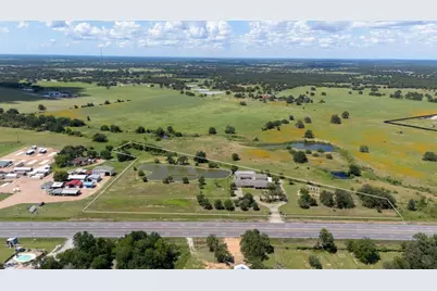 3345 E Austin Street, Giddings, TX 78942 - Photo 3