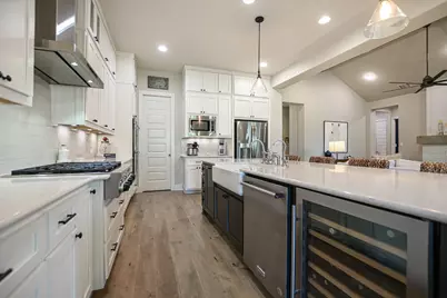 582 Peakside Circle, Dripping Springs, TX 78620 - Photo 13