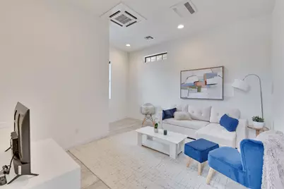 808 E Lydia Street, Austin, TX 78702 - Photo 3