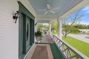 819 Hackberry St, Taylor, TX 76574 - Photo 21