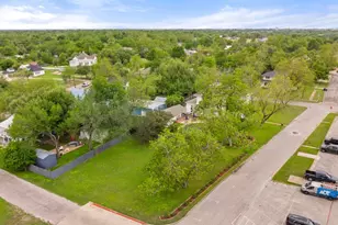 819 Hackberry St, Taylor, TX 76574 - Photo 39