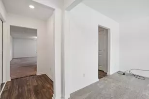 517 Riverdale Dr, Jarrell, TX 76537 - Photo 13