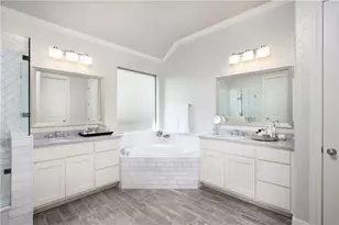 4100 Vinalopo Dr, Austin, TX 78738 - Photo 11
