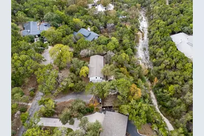 804 Canyon Creek Drive, West Lake Hills, TX 78746 - Photo 15