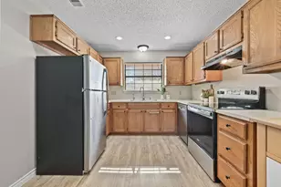 408 Village Ln, Buda, TX 78610 - Photo 9