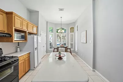 409 E Austin Avenue, Round Rock, TX 78664 - Photo 11