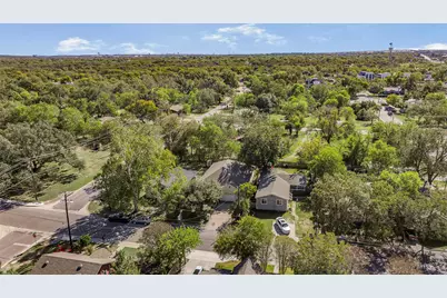 409 E Austin Avenue, Round Rock, TX 78664 - Photo 37