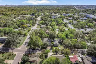 409 E Austin Ave, Round Rock, TX 78664 - Photo 39