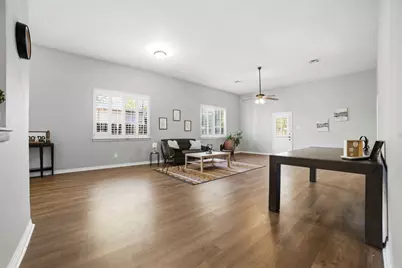 409 E Austin Avenue, Round Rock, TX 78664 - Photo 9