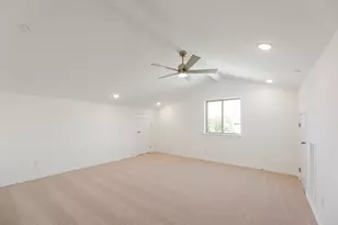 100 Tesla Cir, Round Rock, TX 78681 - Photo 21