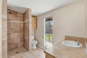 213 Indian Oak Dr, Bastrop, TX 78602 - Photo 11