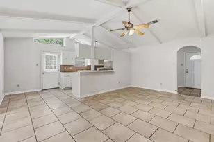 213 Indian Oak Dr, Bastrop, TX 78602 - Photo 5