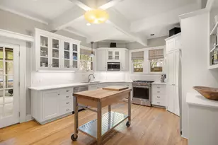 105 Laurel Ln, Austin, TX 78705 - Photo 9