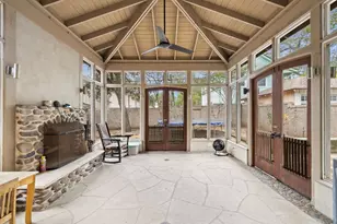 105 Laurel Ln, Austin, TX 78705 - Photo 23