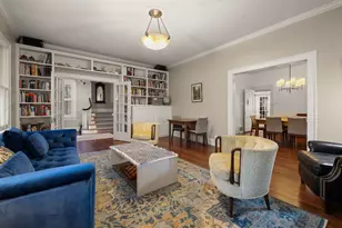 105 Laurel Ln, Austin, TX 78705 - Photo 5