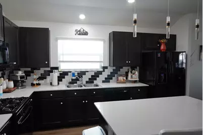 231 Milliner Loop, Hutto, TX 78634 - Photo 7