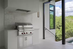 3629 Peregrine Falcon Dr, Austin, TX 78746 - Photo 39