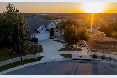 221 Cibolo Ridge Drive Drive, Georgetown, TX 78628 - Photo 3