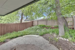 1505 Bridgeway Dr, Austin, TX 78704 - Photo 21