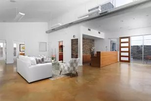 900 W N Loop Blvd, Austin, TX 78756 - Photo 9