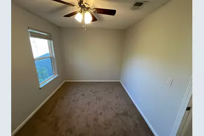122 Hillside Drive, Elgin, TX 78621 - Photo 5