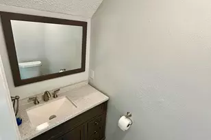 122 Hillside Dr, Elgin, TX 78621 - Photo 5
