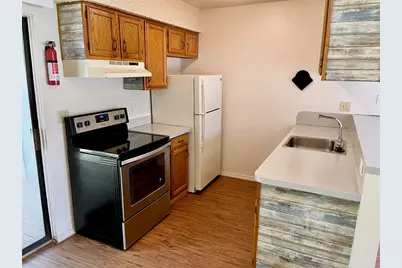 122 Hillside Drive, Elgin, TX 78621 - Photo 7