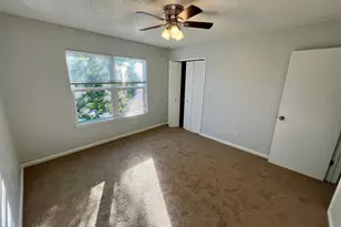 122 Hillside Dr, Elgin, TX 78621 - Photo 3
