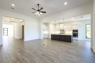 1413 White Daisy Ln, Georgetown, TX 78628 - Photo 9