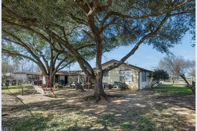 213 Cherry Drive, Lexington, TX 78947 - Photo 19