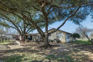 213 Cherry Dr, Lexington, TX 78947 - Photo 19