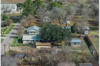 213 Cherry Drive, Lexington, TX 78947 - Photo 29