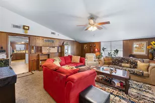 213 Cherry Dr, Lexington, TX 78947 - Photo 9