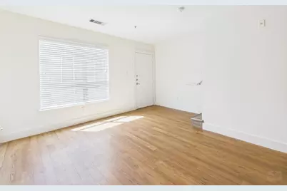 711 W 32nd Street #119, Austin, TX 78705 - Photo 11