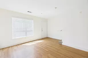 711 W 32nd St, Austin, TX 78705 - Photo 11