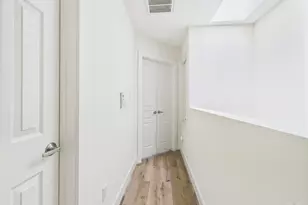 711 W 32nd St, Austin, TX 78705 - Photo 3