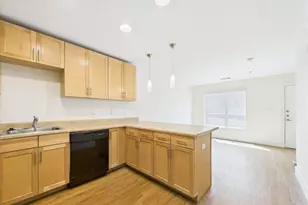 711 W 32nd St, Austin, TX 78705 - Photo 5