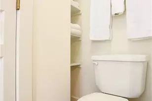 711 W 32nd St, Austin, TX 78705 - Photo 19